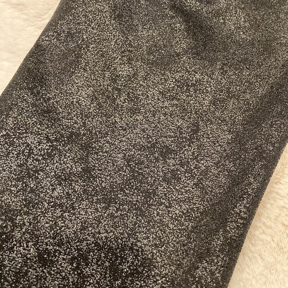 SPANX Assets Red Hot Label Black Sheen Structured Shine Leggings M - Picture 8 of 14